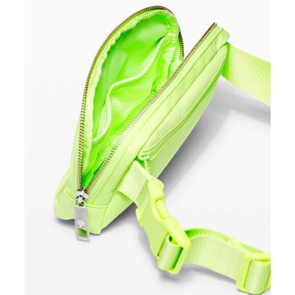 New Lululemon Everywhere Belt Bag 1L Fanny Pack Crossbody Adjustable Neo Mint - Picture 2 of 11